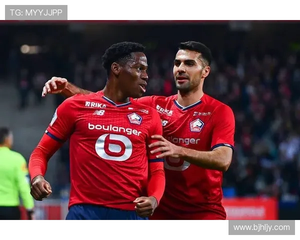 法甲球队球迷文化揭秘：从看台呐喊到城市归属感的传承